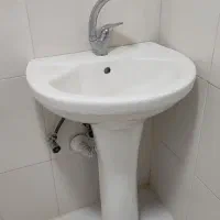 روشویی در حد نو بدون شیرآلات