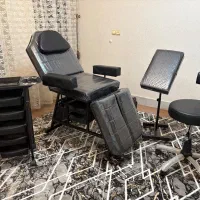 صندلی و وسایل تتو