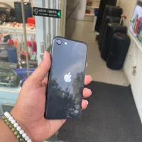 آیفون SE