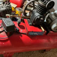 پمپ باد کدخدایی ۱۵۰ تمیز سالم