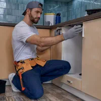 تعمیرات مبل و کابینت نصب فوری در محل|خدمات پیشه و مهارت|تبریز, |دیوار