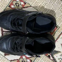 کفش بچگانه دست دو