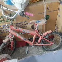 دوچرخه بچگانه جنس خوب در حد نوو همه چی سالم