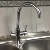 خدمات تاسیسات و برق کاری و لوله کشی و آب شیرین کن