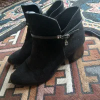 کفش نیم بوت زنانه سایز ۳۸تا۳۹ میشه نو نوهست ..