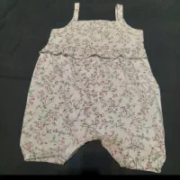 تعدادی لباس بچه و کفش و توالت فرهنگی ولباس یلدایی