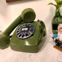 تلفن قدیمی انتیک|تلفن رومیزی|تهران, فلسطین (میدان انقلاب)|دیوار