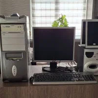 مانیتور LG با کیس و لوازم جانبی