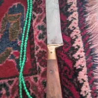 یک عدد چاقو قدیمی همه چیز مشخصه