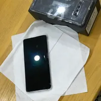 گوشی s10plusسفید صدفی