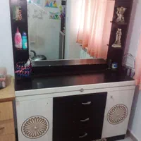 میز آرایش درحد نو