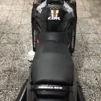 یک دستگاه cbr1000مشکی