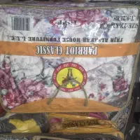 تعدادی پتو یک نفره و دو نفره