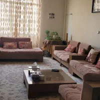 مبل ۸ نفره به اضافه میز ناهار خوری چوبی گرد