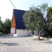 اجاره ویلا باغ سوئیسی|اجارهٔ کوتاه‌مدت ویلا و باغ|خرم‌آباد (تنکابن), |دیوار