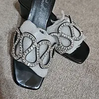 دو عدد صندل و کفش مجلسی