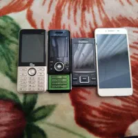 چهار عدد گوشی