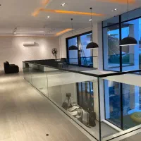 نرده شیشه ای ،کابین دوش،جام بالکن،سقف شیشه ای