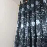 پرده طوسی رنگ