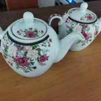 قوری چینی در دو سایز