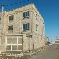 آپارتمان ۱۱۰ متری/ همکف راه جدا/ بسیجیان