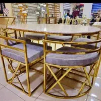 میز ناهارخوری فلزی