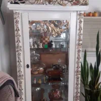 بوفه سفید و طلایی