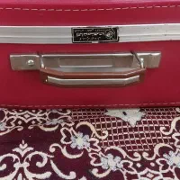 دو عدد چمدان قدیمی|کلکسیون اشیاء عتیقه|زنجان, |دیوار