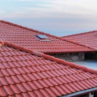 حلب سازی وچکه گیری و تعمیرات شیروانی