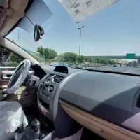 مگان ۱۶۰۰ e2 فول در حد صفر ۸ سال خوابیده