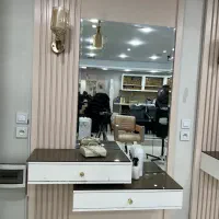 آینه قدی سالن به همراه کشو|آرایشگاه و سالن‌های زیبایی|تهران, تهرانسر مرکزی|دیوار