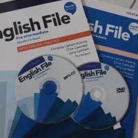 کتاب انگلیش فایل آبی رنگ