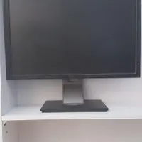 مانیتور ۲۴ اینچی dell کارکرده سالم