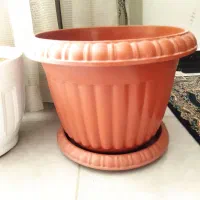 گلدان پلاستیکی وسرامیکی