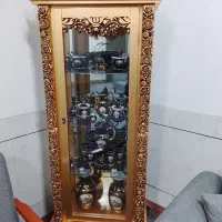 ویترین و ساعت