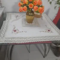 یک عدد میز ناهار خوری ۴ نفره