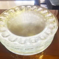 تعدادی ظروف بلور و پرده|پرده، رانر، رومیزی|قشم, |دیوار