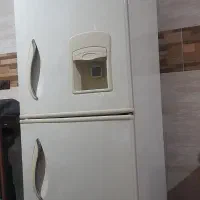 یخچال نیازمند تعمیر