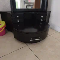 کنسول و پاتختی