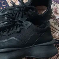 کفش اسپرت|کیف، کفش، کمربند|اهواز, زندوکیلی|دیوار