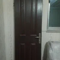 دو عدد درب به همراه روشویی فروشی
