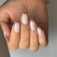 آموزش و خدمات ناخن