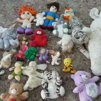 تعدادی عروسک دست دوم