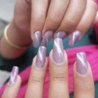 کاشت ناخن هزینه مواد دریافت میشه