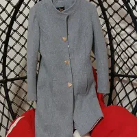 تعدادی لباس|لباس|خسروشاه, |دیوار