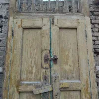 در ب چوبی  قدیمی