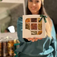 جعبه هدیه میوه خشک- چیدمان گل- مناسب هدیه