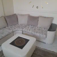 مبل راحتی و میز ناهار خوری