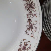 سرویس چینی ، اصل ژاپن ، بیش از ۵۰ سال قدمت