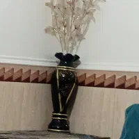 گلدان و گل
